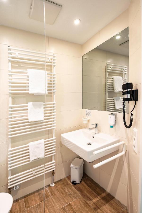 Sternplatz Hotel إيهنغن المظهر الخارجي الصورة