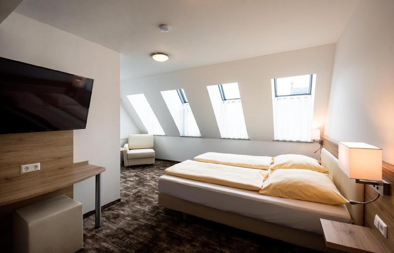 Sternplatz Hotel إيهنغن المظهر الخارجي الصورة
